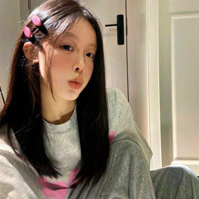 穿书后，她把悲剧变爽文